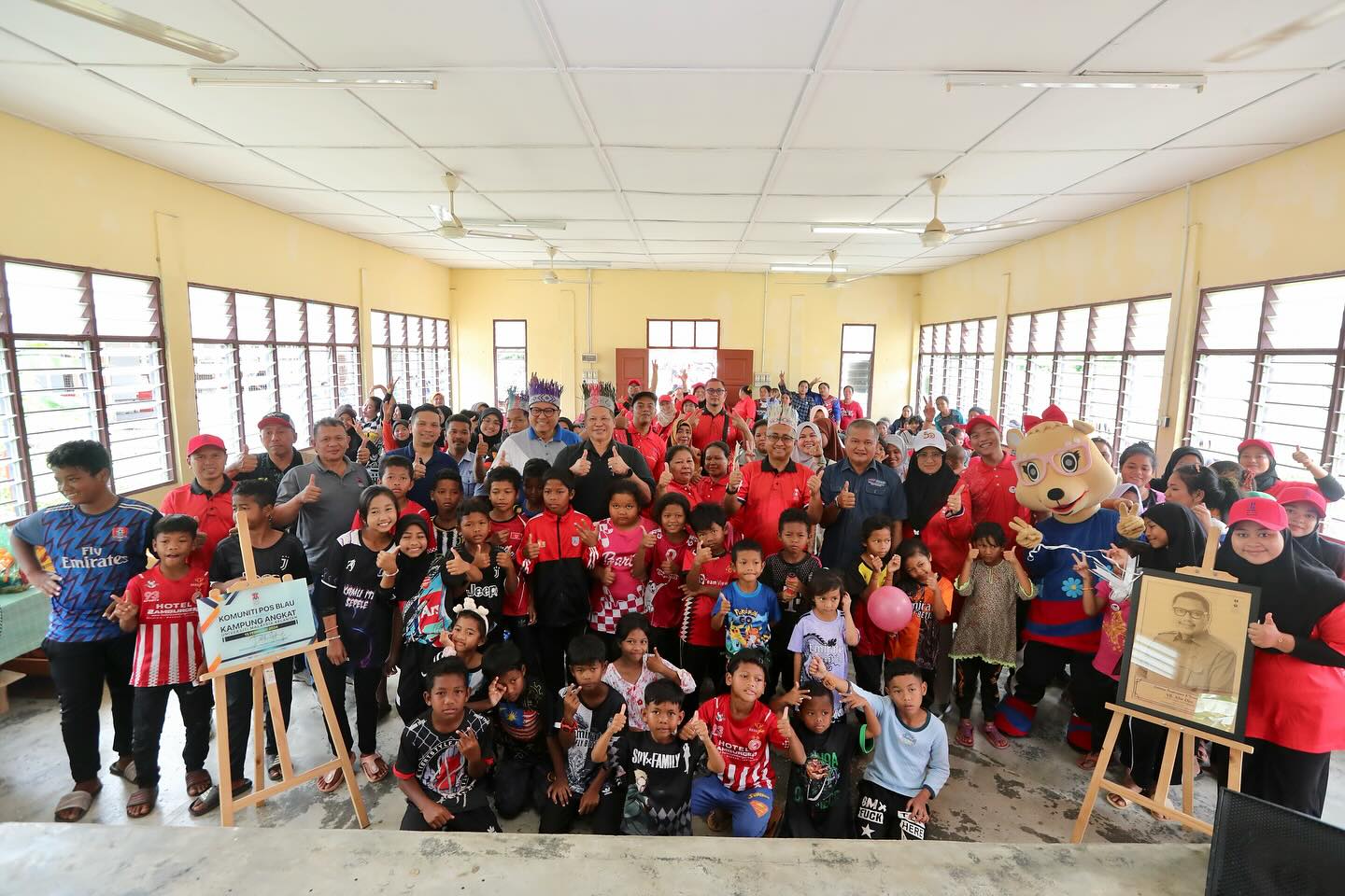 MAJLIS PENYERAHAN UNIVERSITI MALAYSIA KELANTAN (UMK) BERSAMA KOMUNITI POS BLAU, GUA MUSANG